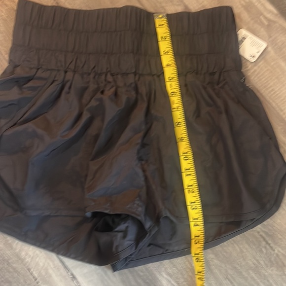 Free People movement Black high waisted shorts, Large,NWT - Picture 4 of 8